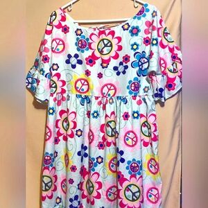 💕5/$20 FUN FLORAL FLOWY DRESS